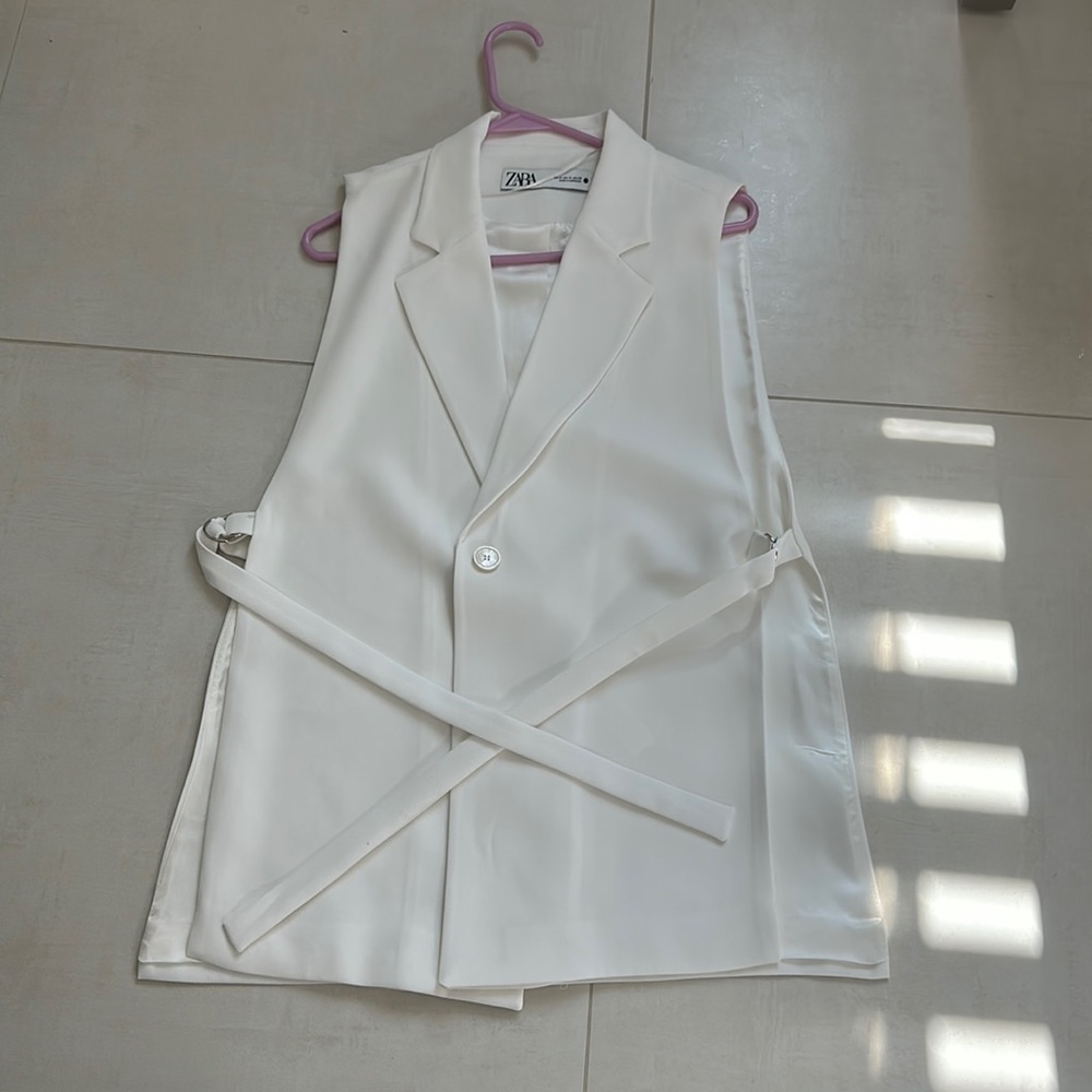 Long white vest workwear